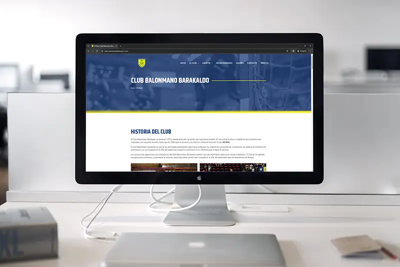 Página web para club deportivo del Club Balonmano Barakaldo, club de balonmano de Bizkaia, vista en ordenador