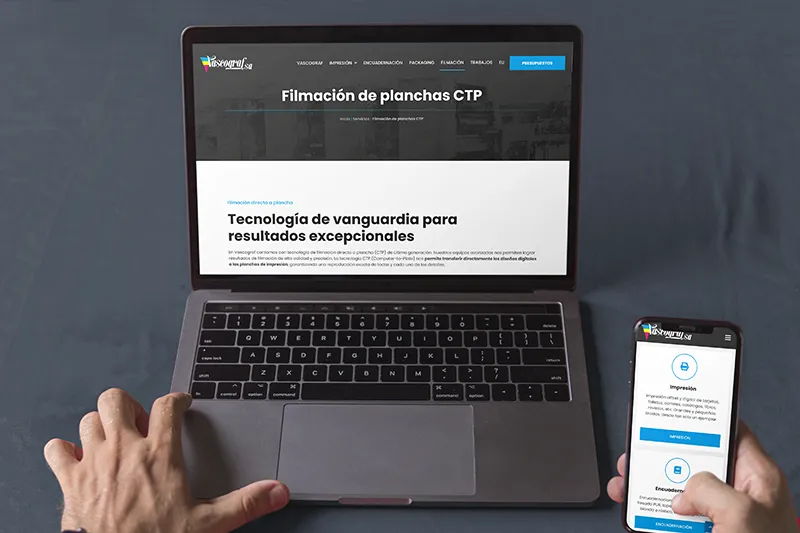 Página de filmación de planchas CPT de Imprenta Vascograf en portátil y sección de servicios en móvil con diseño responsive